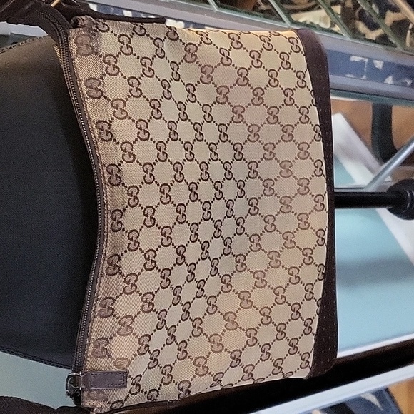 Gucci Beige and Brown Crossbody Bag - Picture 5 of 11